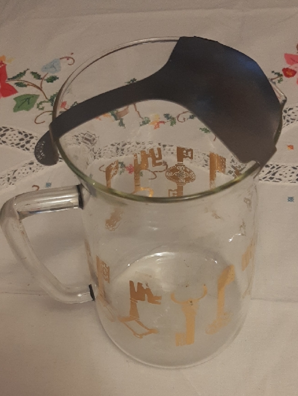 Pyrex🍊MCM 1960's Clear Glass Pitcher with Gold Key Motif 60+oz. Height 9" Rare - Picture 8 of 8